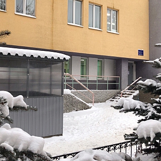 В детской поликлинике на Воровского появилась парковка для колясок 2