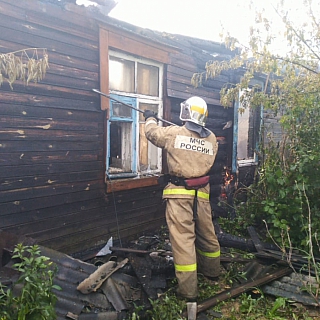 Многоквартирный жилой дом горел 24 июня в п. Ситники 4