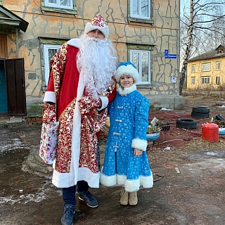 В рамках благотворительной акции «Мандарин» активисты доставили подарки детям 4