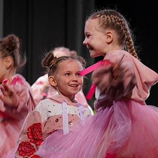 В домах культуры Борского округа уже начали поздравлять милых женщин с нежным праздником 8 Марта! 8