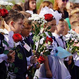 На Бору открылась школа 1