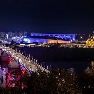 У новой ледовой арены включили подсветку 1