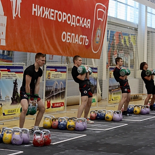 На Бору проходят соревнования по гиревому спорту 7