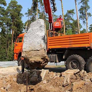 Памятный камень на Моховых горах будет перенесен 3