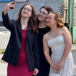 Парад выпускников прошел на Бору 2