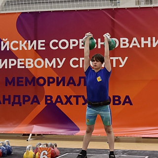 Сегодня прошел второй день Всероссийских соревнований по гиревому спорту 4