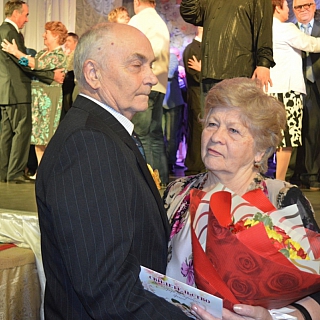 Свадебных юбиляров поздравляли в КЦ «Теплоход» 24 ноября 3