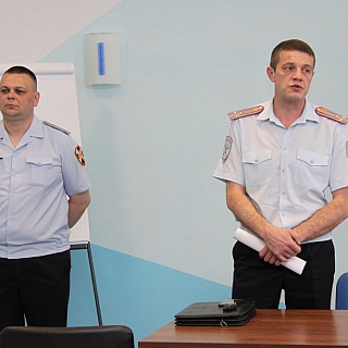 Руководитель борской полиции встретился со стеклозаводцами 1