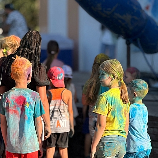 Вчера у ДК "Стеклозаводский" прошла настоящая красочно-пенная вечеринка 3