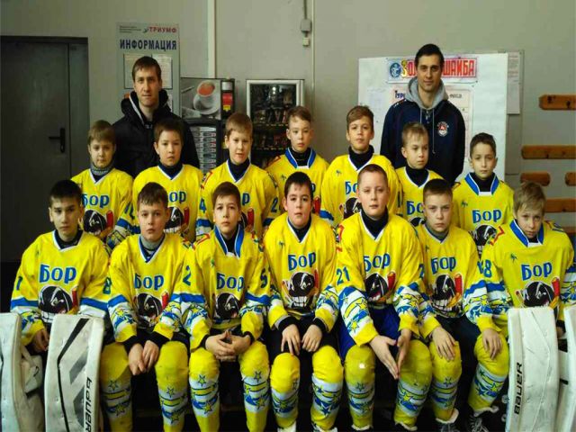 Юные хоккеисты «Бора» представят Нижегородскую область на всероссийской «Золотой шайбе»