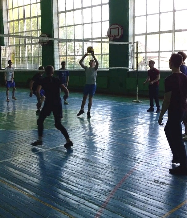 Соревнования по волейболу среди сборных команд прошли в  ДЮЦ "Спартак"