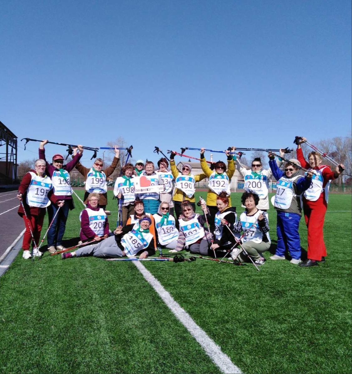 Фестиваль северной (скандинавской) ходьбы прошел на Бору