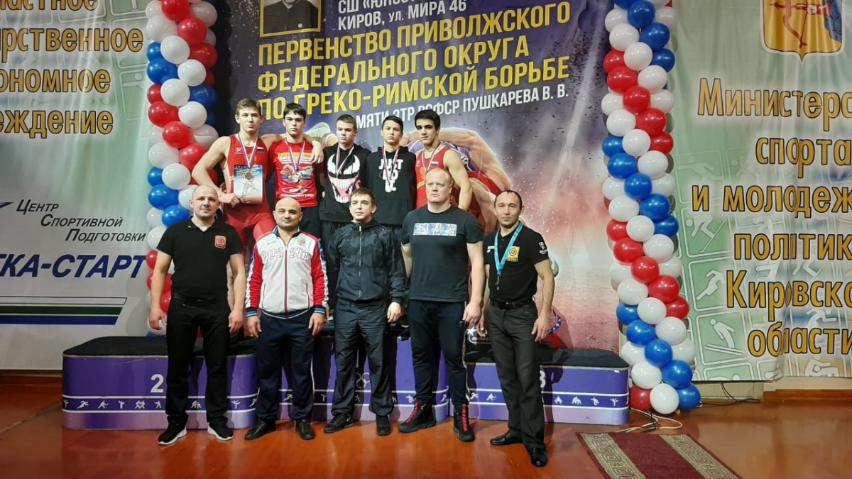 Борские борцы вновь с медалями
