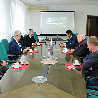Двукратный Олимпийский чемпион Валерий Григорьевич Резанцев побывал с визитом в городе Бор 3