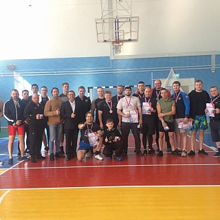 В спорткомплексе "Водник" прошли традиционные соревнования по русскому жиму, посвященные Дню Защитника Отечества 1