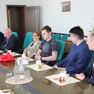 Российская хоккейная команда во главе с Игорем Руденковым одержала победу на Универсиаде в Красноярске 5