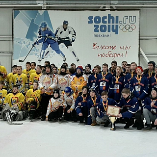 Поздравляем ХК"Бор" с вторым местом на турнире "Золотая шайба" 3