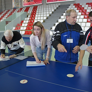 В ФОК «Красная горка» 6 апреля прошел первый день соревнований по настольному теннису среди ветеранов 1
