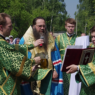 В селе Редькино заложен новый храм 5