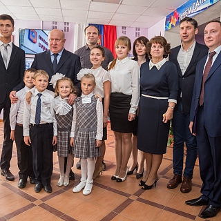 Tele2 оборудовала борскую школу № 1 инновационной системой «Электронная школа» 5