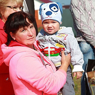 12 детей-сирот получили квартиры на Бору 3