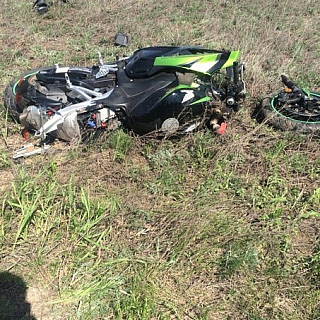 Двое мужчин погибли, вылетев с дороги на мотоцикле в Борском районе 1