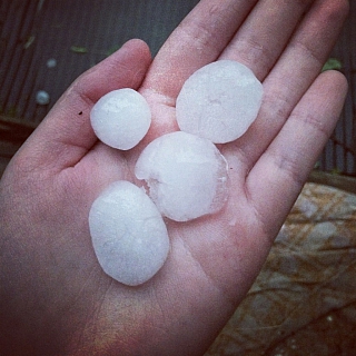 Жители Бора приходит в себя после сильнейшего ливня с градом 2