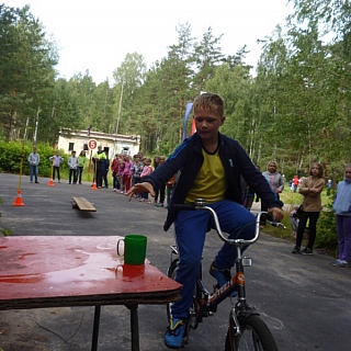 Юные велосипедисты сдали экзамен по ПДД 2