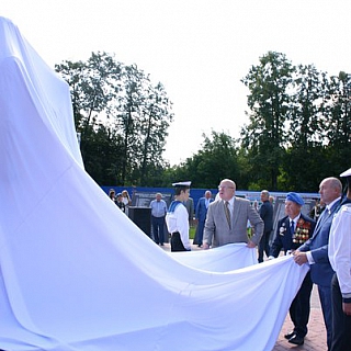 Открытие памятника "Ветеранам Великой Отечественной войны от благодарных потомков" 7