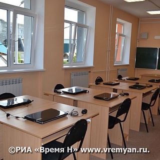 Ученики начали новый год в отреставрированном здании школы № 3 на Бору 5