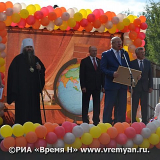 Ученики начали новый год в отреставрированном здании школы № 3 на Бору 2