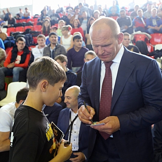 Визит Карелина А.А. Героя России , трехкратного олимпийского чемпиона,депутата Государственной Думы на Борскую землю 7