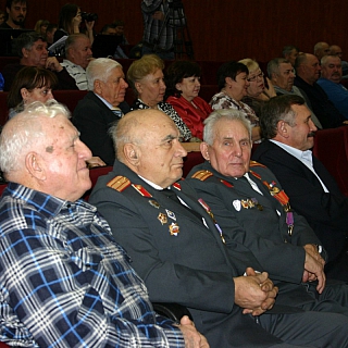 10 ноября сотрудники органов внутренних дел принимали поздравления со своим профессиональным праздником 3