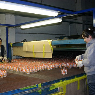 18 миллионов 300 тысяч штук изделий было отгружено в декабре 2015 года ООО "Посуда" 4