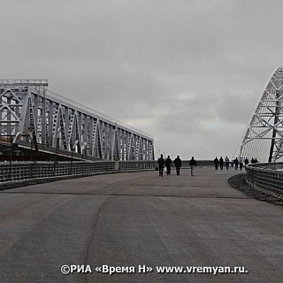 Легковые автомобили впервые проехали на левый берег Волги по второму Борскому мосту 4