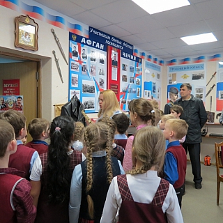 Борские полицейские познакомили школьников с работой полиции 1