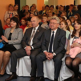 Сертификаты на получение материальной поддержки вручены многодетным семьям на Бору Нижегородской области 1