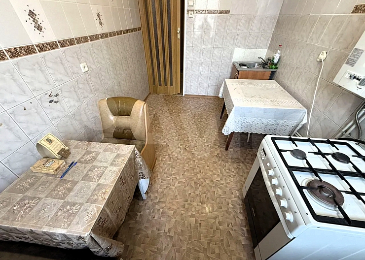 3-к. квартира, 75 м², 2/3 эт., Бор, Октябрьская ул 3