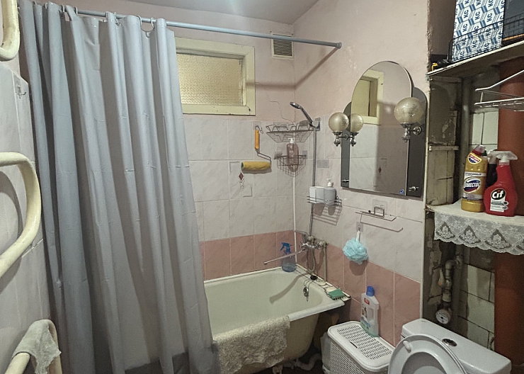 Сдам 2-х комн. кВ. В центре г.Бор ул. Ленина 4