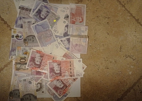 Обмен старых английских фунтов стерлингов