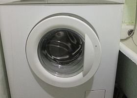 Стиральная машина Electrolux EWS1046