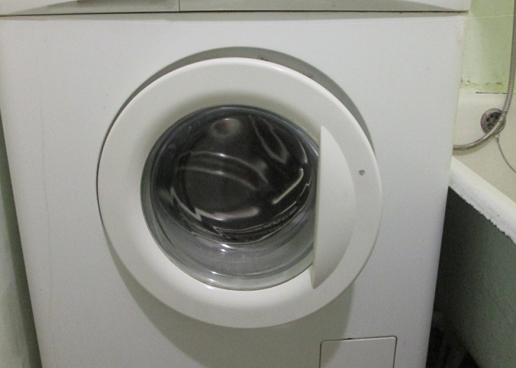 Стиральная машина Electrolux EWS1046