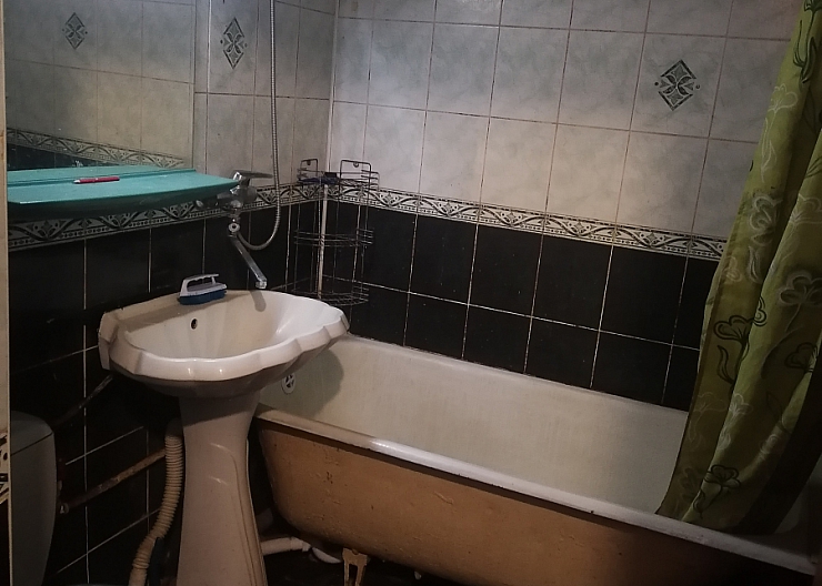 2 комнатная, ул. Чугунова 4