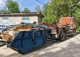 Вывоз мусора контейнерами 8,20,32 м3