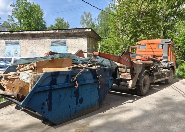 Вывоз мусора контейнерами 8,20,32 м3
