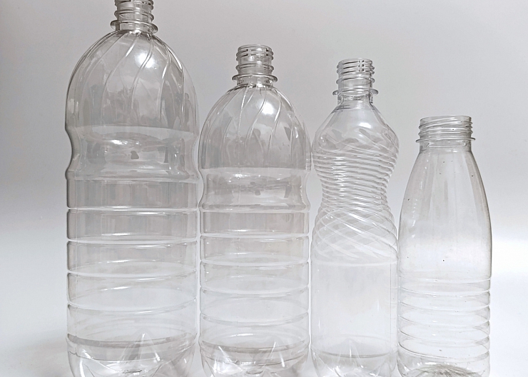 Пластиковые бутылки ПЭТ объемом 0,5л, 1л, 1,5л, 2л