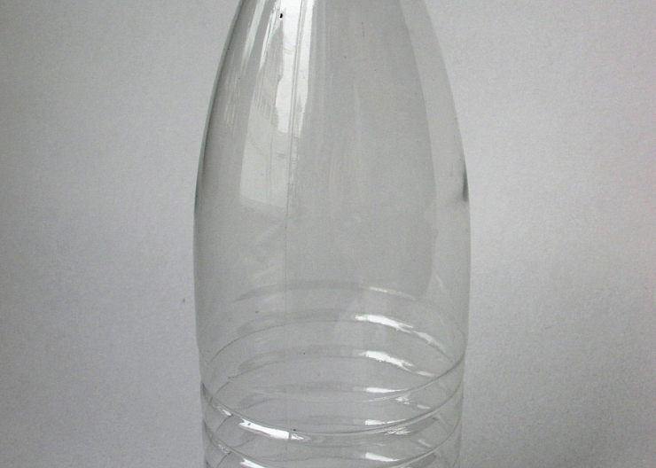 Пластиковые бутылки ПЭТ объемом 0,5л, 1л, 1,5л, 2л 3