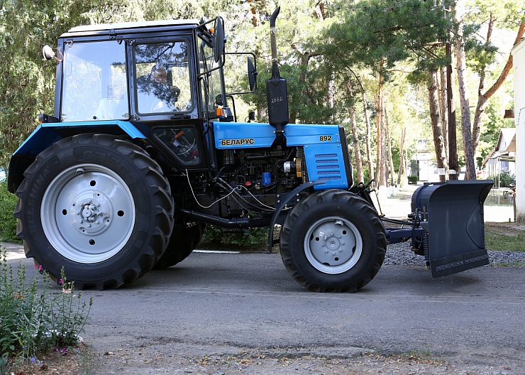 Отвалы коммунальные ко(мко) -2,3,4,6,7,8 на МТЗ 2