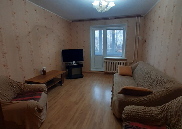 Продаю квартиру в центре 2