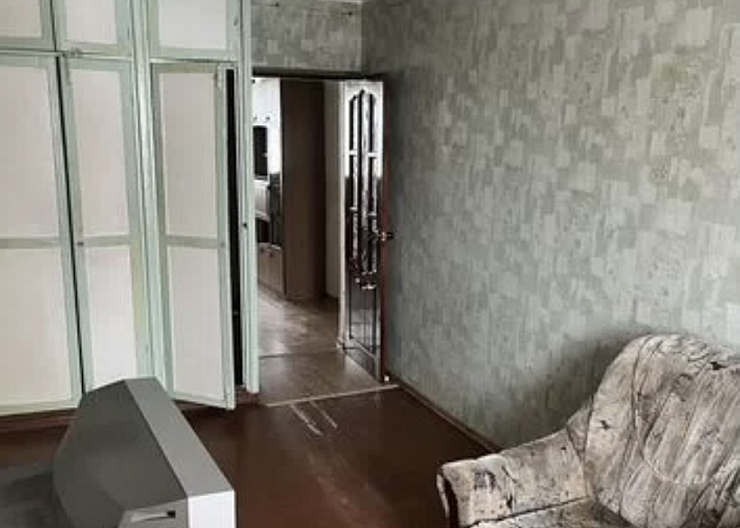 Продаю 3-х комнатную квартиру 4